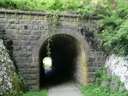 大滝湧水・トンネル