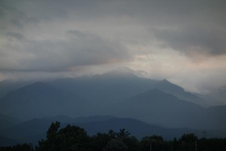 昨夕、小雨の後の鳳凰三山