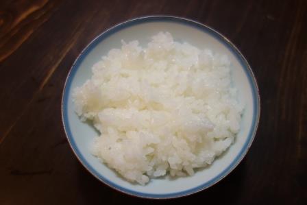 昨夜、生まれて初めて、自分で作った米を食す