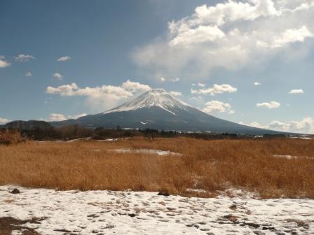 １１時２０分、朝霧高原より見た富士山
