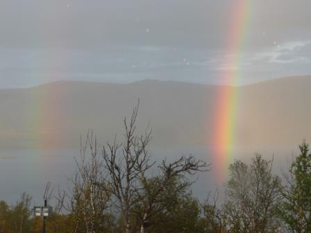 19:20　トーネ湖に二重の虹
