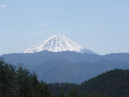 11:07　富士　眼下には伐採地