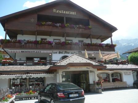 12:42　昼食　Selva Val GardenaのレストランSal Feur