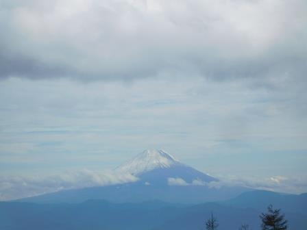 13:26　甘利山に戻って来た、ヤット富士山の眺望