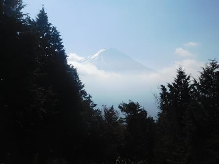 10:12　足和田山（五湖台）より　ここで富士山の眺望