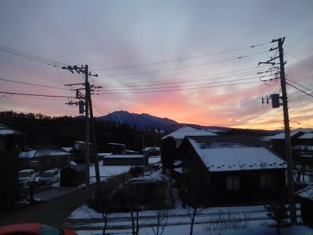 朝6時40分、日の出前の茅ヶ岳