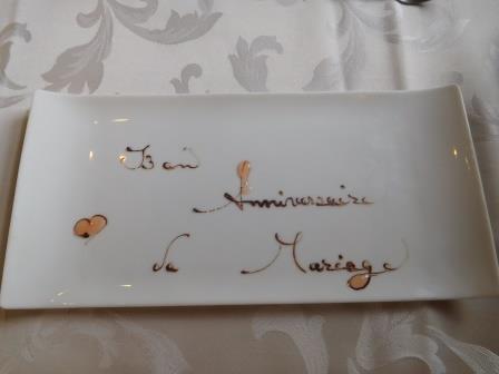 記念日だったのでお祝いのメッセージプレート