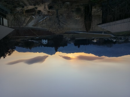夕暮れ、雲のかかる甲斐駒ケ岳