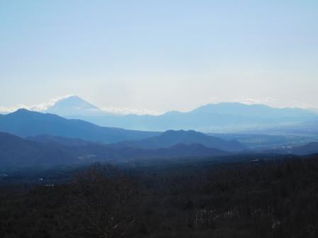 美しの森展望台より　茅ヶ岳、富士山、毛無山