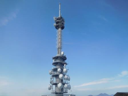 12:21　夢テラスの中心にあるデジタルタワー、静岡県のテレビ放送を送信する集約電波塔