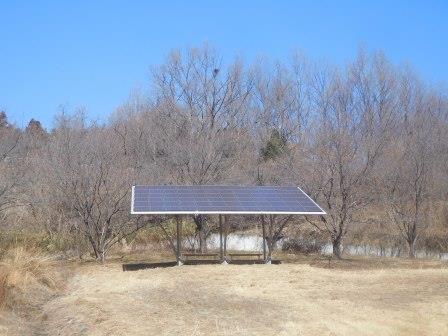 10:48　梅の里　矢木羽湖に隣接した太陽光発電を屋根にした休憩所