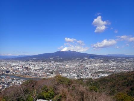10:52　展望台より、富士山