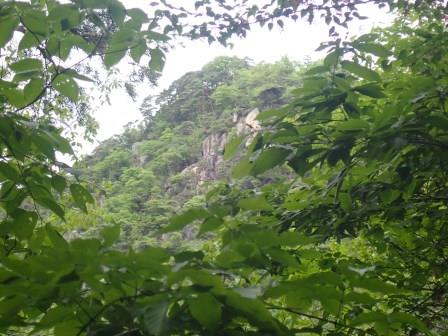 9:26　白山の山頂部が垣間見える