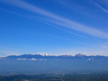 9:26　飯盛山山頂より　南アルプス