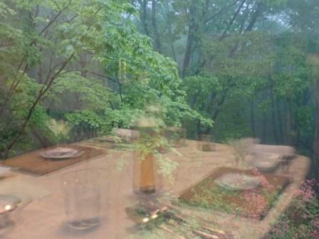 部屋付きのダイニングでいただく