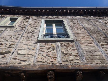 >10:25　城塞都市である　城内の家屋