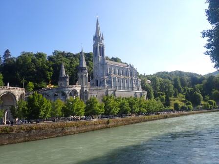 18:31　ロザリオ聖母大聖堂