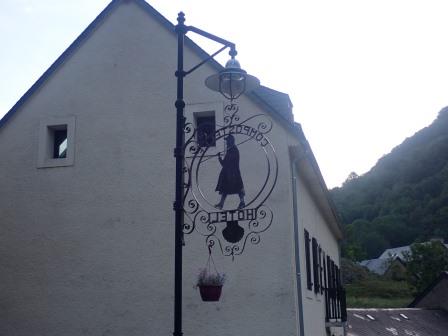 6:50　ホテルの看板