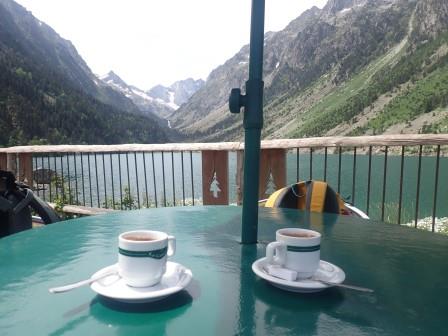 11:59　ゴープ湖畔でコーヒーの一時