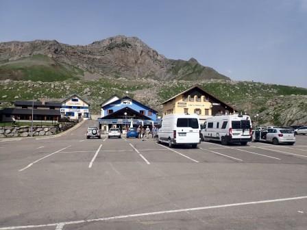 17:26　土産物外観