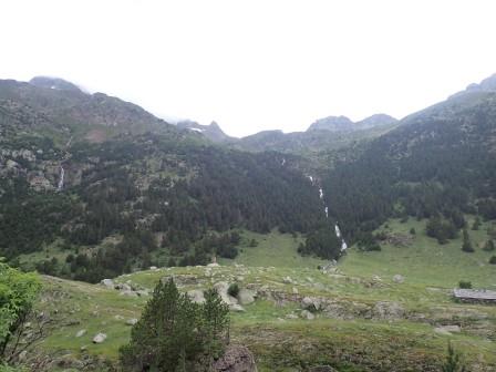 16:40　行きの草原に戻って来た