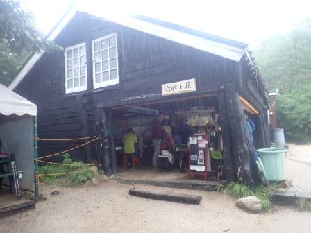 11:47　合戦小屋、昼食、カレーうどんとスイカ