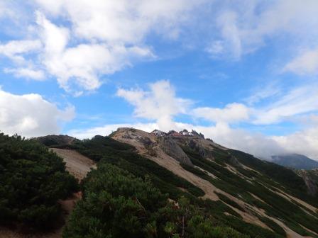 6:30　振り向いて、山小屋方面の眺め