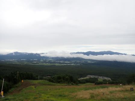 清里テラスより　左に見えているのが小川山、右は五丈岩も目視できた金峰山