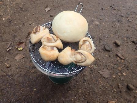 11:21　開けた場所に出て来たので一休憩