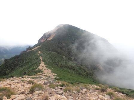 15:30　天狗岳東峰より、根石岳への稜線