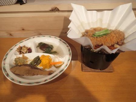 17:40　夕食、冷めたとんかつを暖かくして食べる工夫、煮かつ