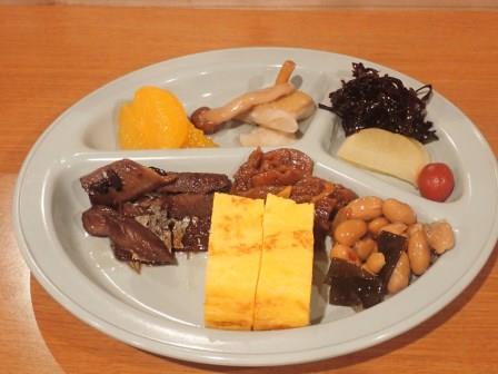 5:51　朝食、ご飯を一杯お替り