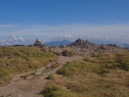 14:50　牛臥山山頂と蓼科山