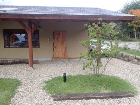 12:00　昼食　北杜市大泉町西井出　晴（はる）