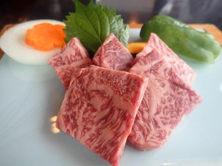 ステーキ定食の肉と野菜