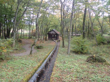 小型水力発電小屋