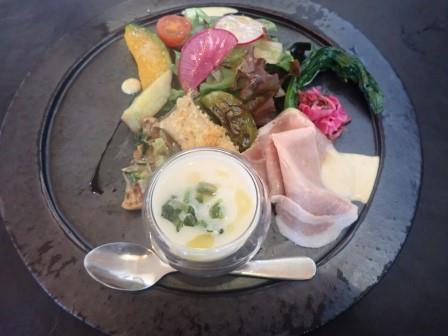 昼食　市川三郷町　イルポッジョ　前菜 