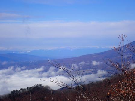 11:36　山頂より、遠目に乗鞍岳