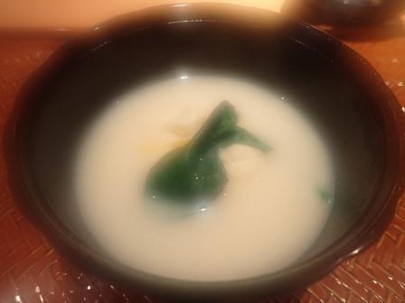 粕汁　湯気が出ていてピンボケになってしまった