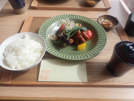 私の頼んだ鶏肉の黒酢あん