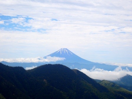 10:27　鷹見岩より、富士山