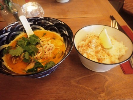 19:23　私のの頼んだトムヤンクンとご飯