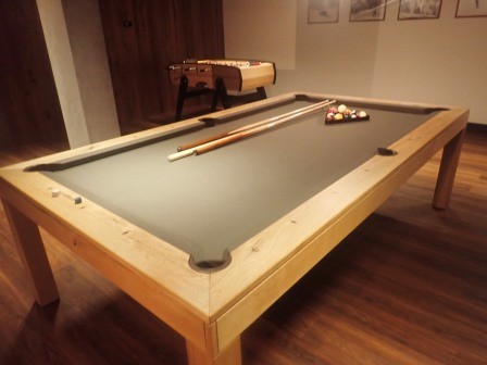 5:36　朝のホテル探訪　地下1階の右側半分　ゲームルーム