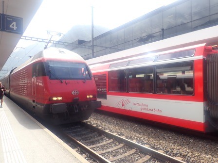 10:54　VISP発ベルン行きの列車