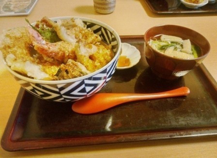 昼食　韮崎市　井の吉　上天丼