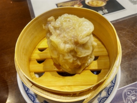 上さんと私が一個ずつ頼んだ大きなシュウマイ