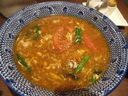 夕食　羽田第三ターミナル　南琳華　私の頼んだ酸辣湯麵