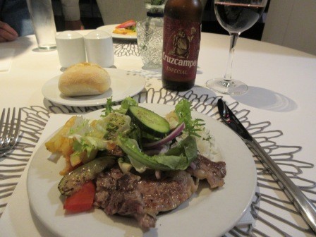 19:26　やっと夕食　HOTEL NH IMPERIAL PLAYA