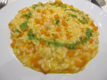 19:04　メイン　上さんの頼んだパンプキンとシュリンプのリゾット