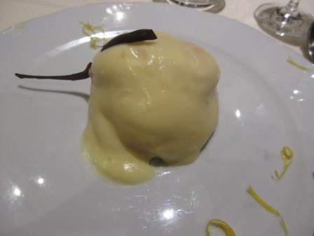 19:23　デザート　私の頼んだレモンケーキ